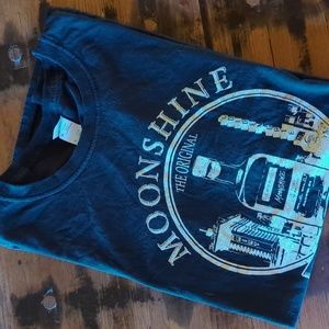 Moonshine Graphic Tee. Sz L